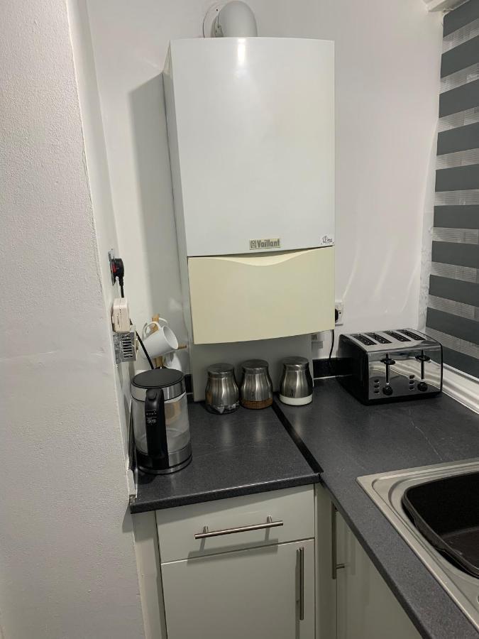 2 Bed 1St Floor Apartment-Own Entrance & Parking Портцмаус Экстерьер фото