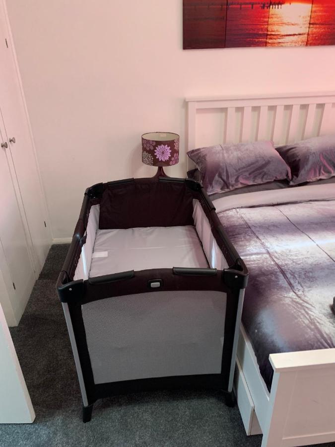 2 Bed 1St Floor Apartment-Own Entrance & Parking Портцмаус Экстерьер фото